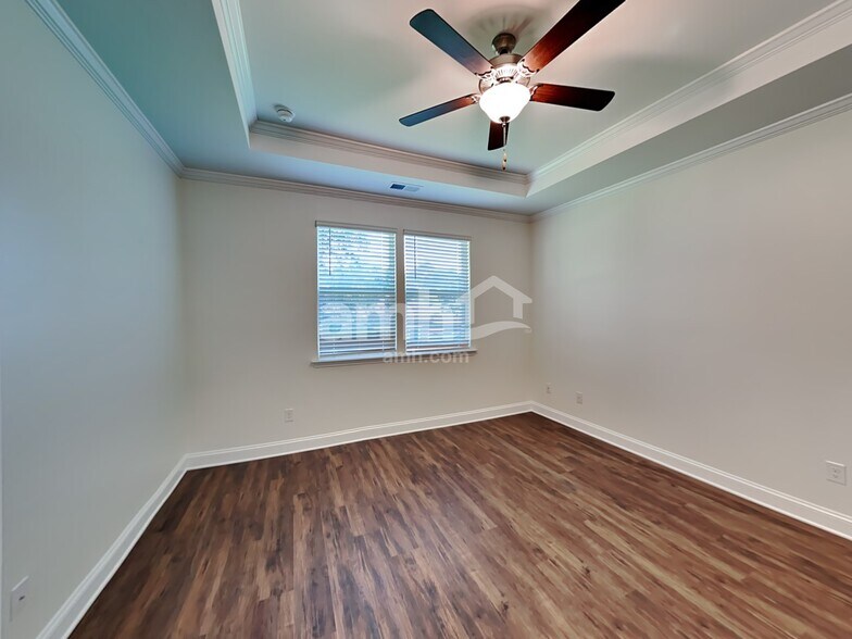 Building Photo - 542 Rivermist Dr