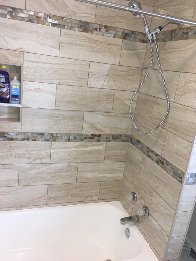 Building Photo - 99 Grand Ave