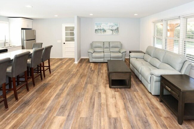 Building Photo - 6157 Orville Dr