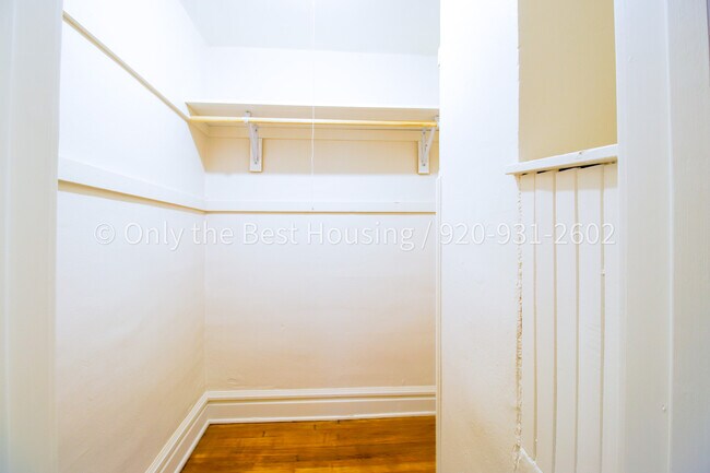 Building Photo - 846 Franklin St