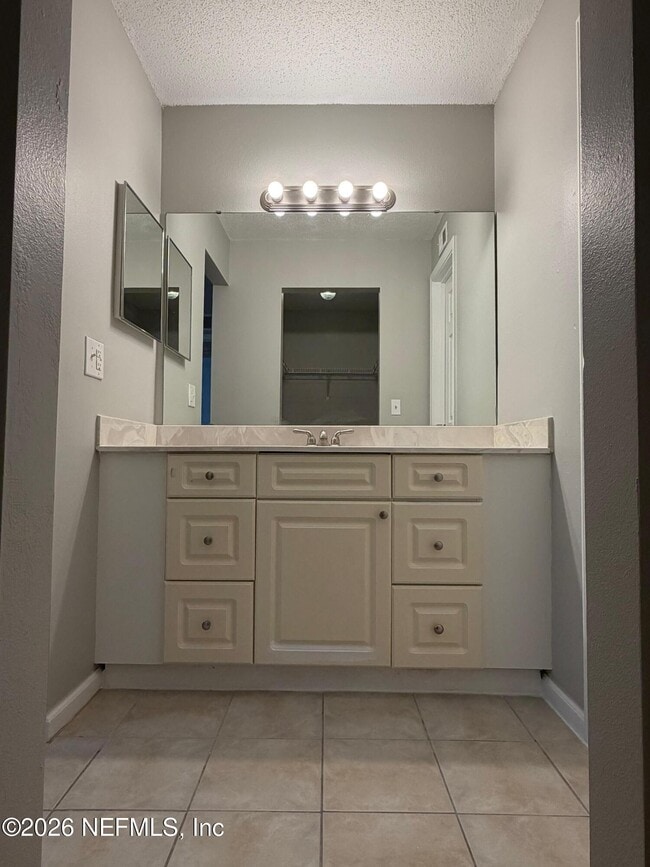 Building Photo - 3864 La Mirada Dr N