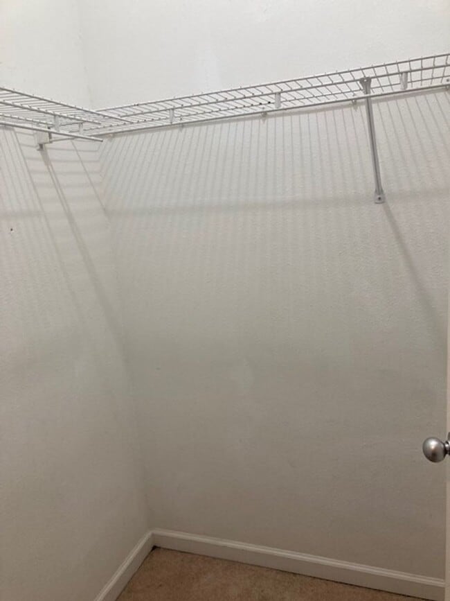 Building Photo - 3 Bedroom Gulfport Townhouse