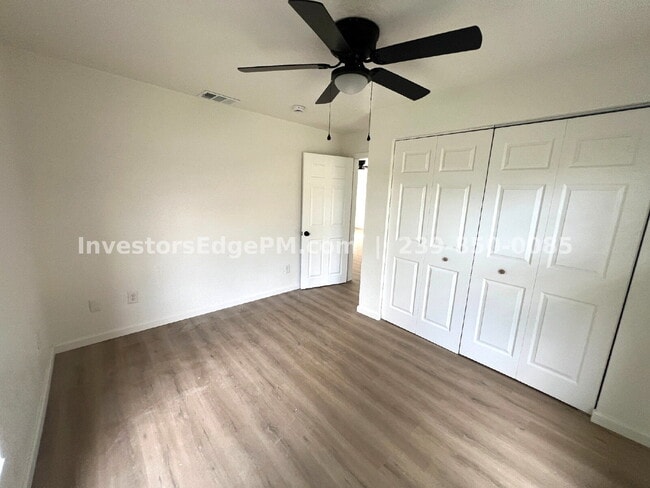 Building Photo - Beautifully Renovated 2BR w/ Loft & Private Deck