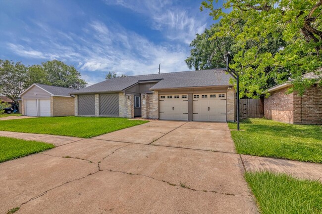 Building Photo - 7431 Ridgeberry Dr
