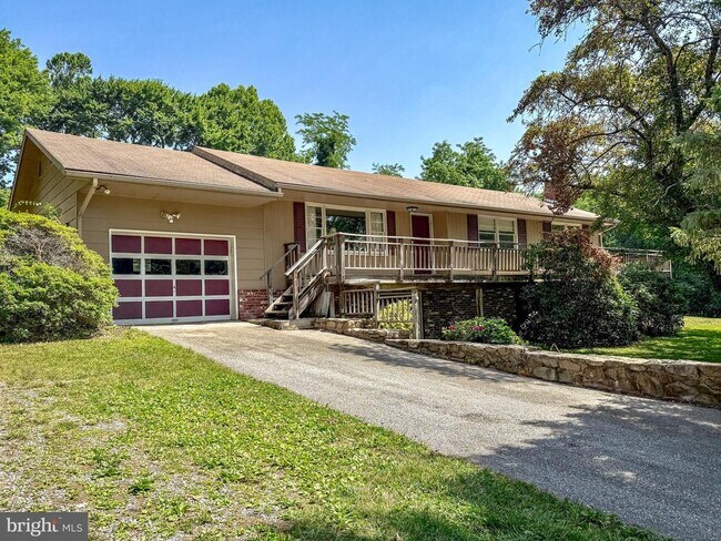 Building Photo - 11103 Putman Rd