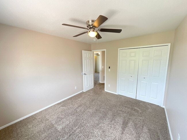 Building Photo - 4 Bedroom Home Available Near Peterson Rd & Constitution Ave!