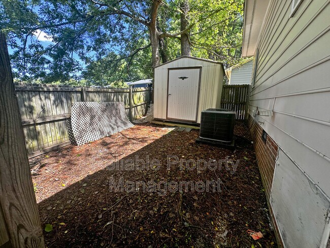 Building Photo - 61 S Sussex Dr