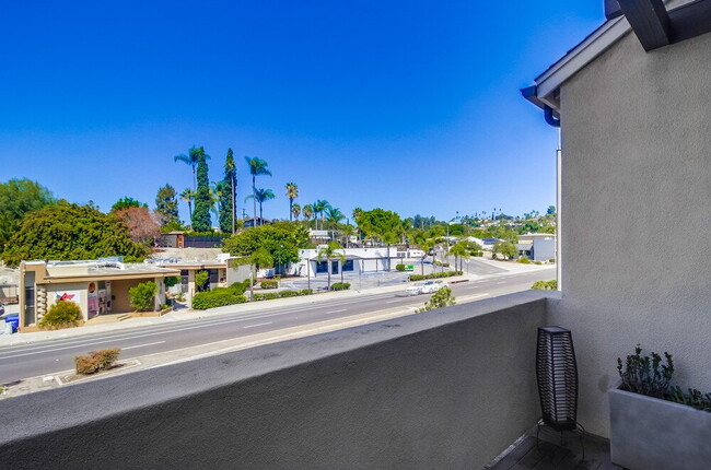 Building Photo - Welcome to your modern La Mesa townhome wi...