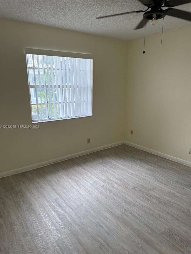 Building Photo - 5470 Pine Cir