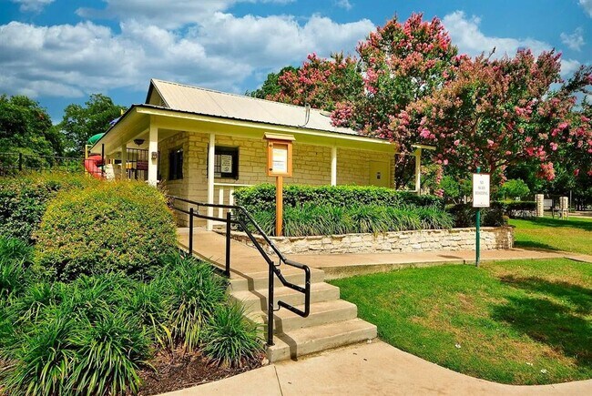 Building Photo - 16403 Spotted Eagle Dr