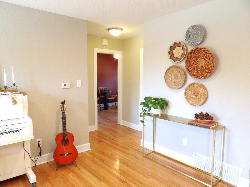 Building Photo - 1806 Koshare St