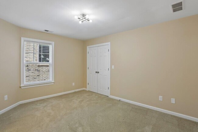 Building Photo - 1641 Danbury Parc Pl