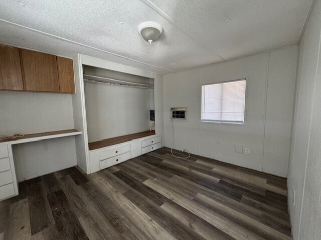 Building Photo - 1845 Coral Isle Dr