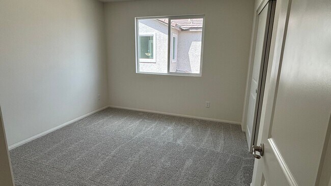 Building Photo - brand new home