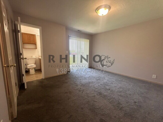 Building Photo - 370 W 4900 S