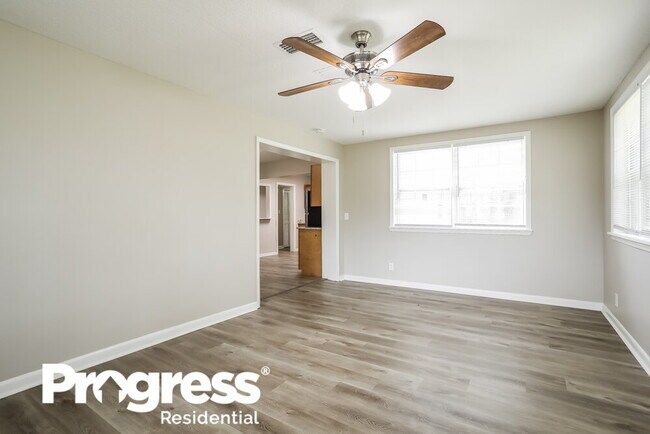 Building Photo - 6227 Pine Summit Dr