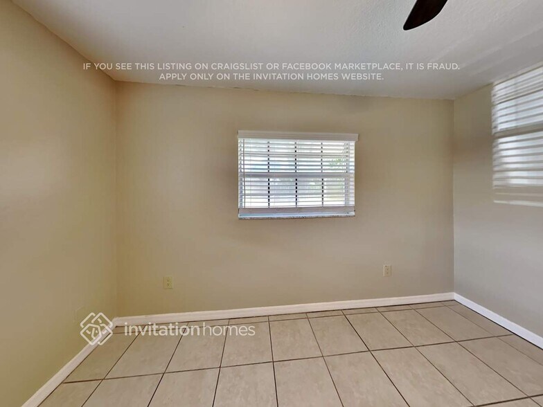 Building Photo - 1715 Staunton Ave