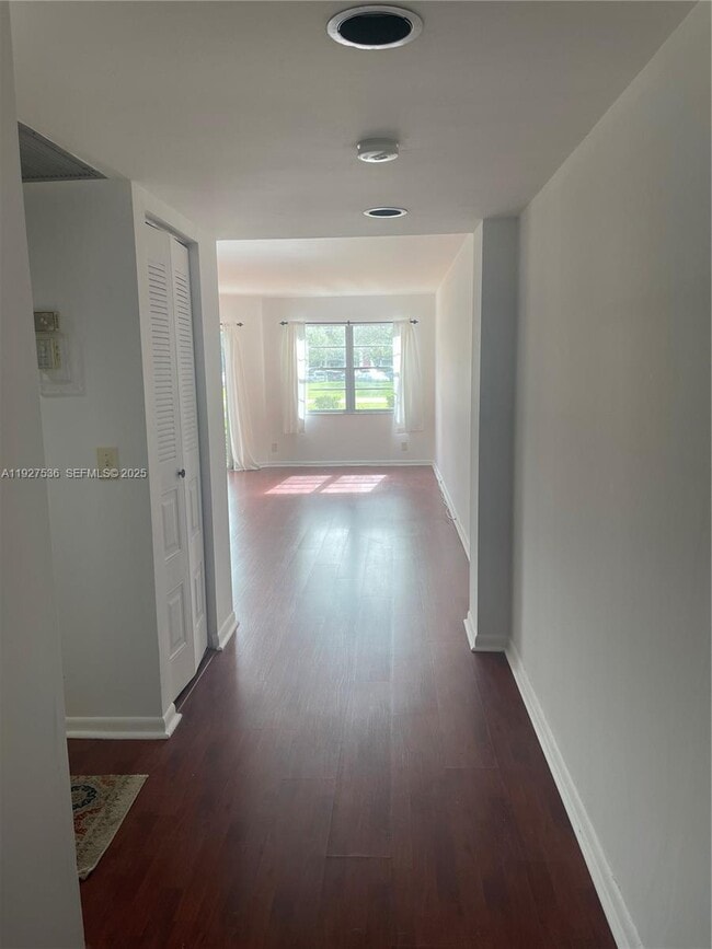 Building Photo - 12850 SW 4th Ct