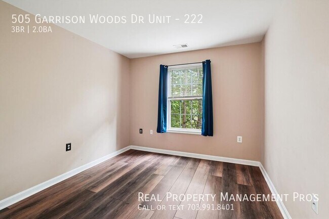 Building Photo - 505 Garrison Woods Dr