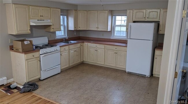 Building Photo - 16 Nelson Ave