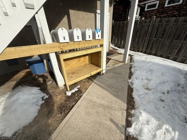 Building Photo - 319 Lathrop Ave