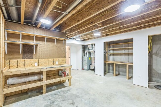 Building Photo - 46365 Shining Willow Ln