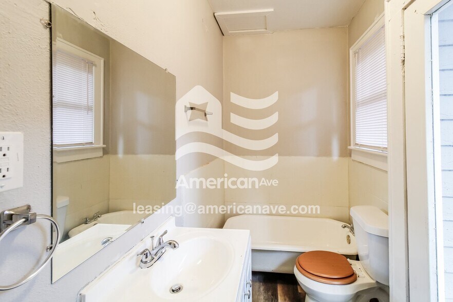 Building Photo - 2795 Cherry Ave