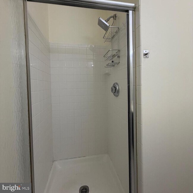 Building Photo - 20453 Chesapeake Square