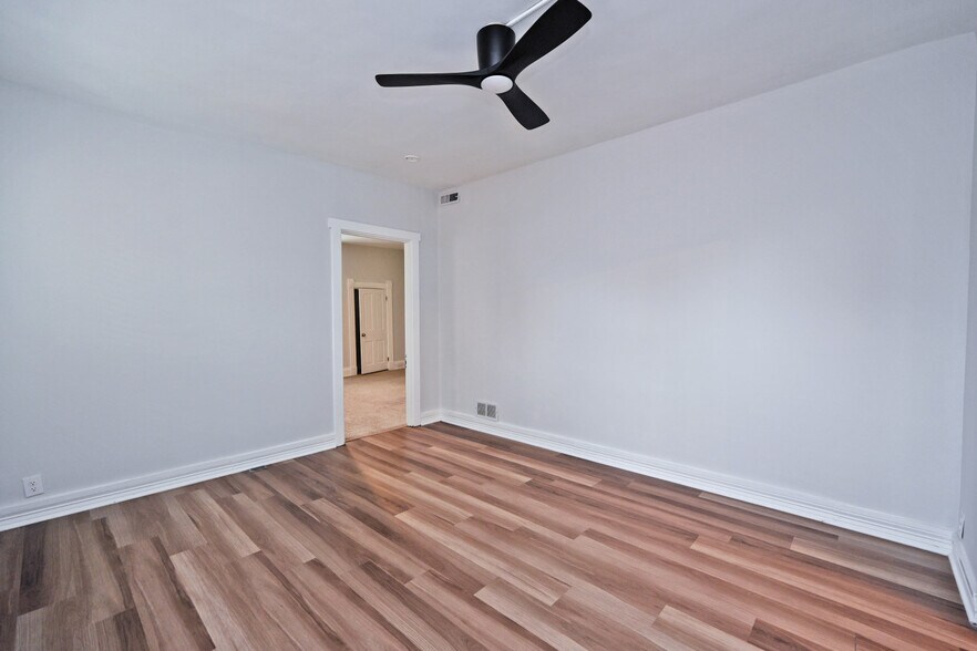 Building Photo - 2226 Kemper Ln