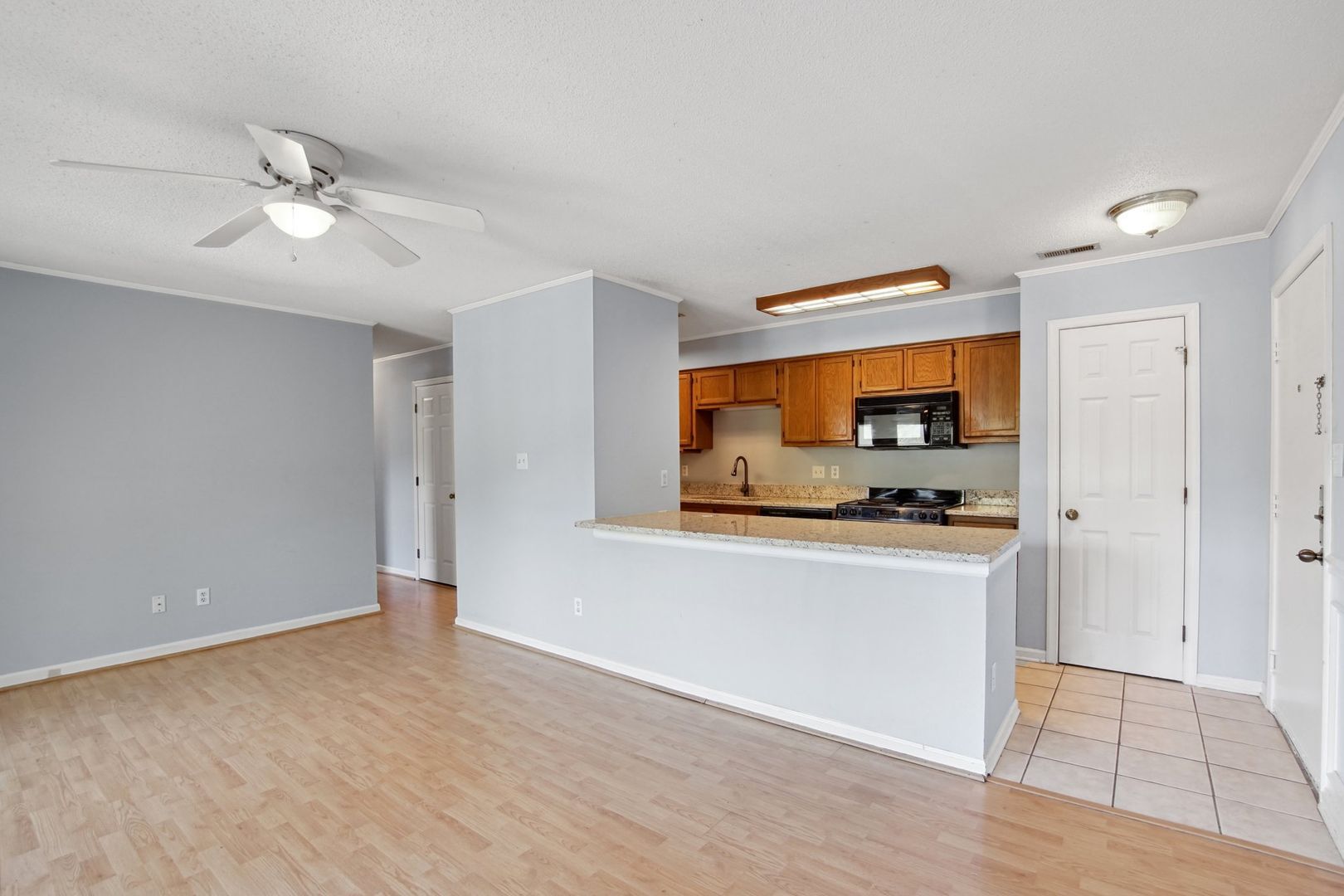 Building Photo - 2010 Quaker Landing