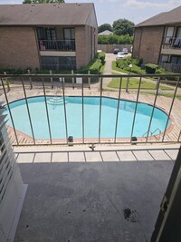 Building Photo - 9000 Bissonnet St
