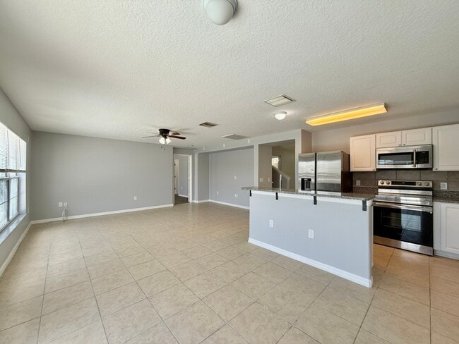 Building Photo - 10325 Boyette Creek Blvd