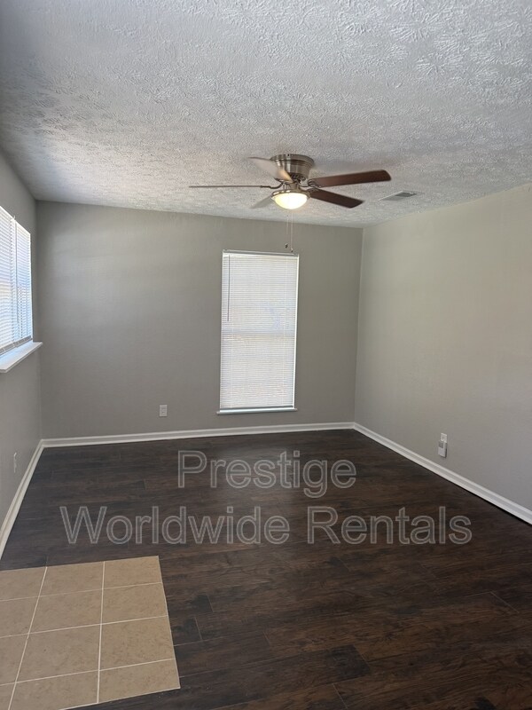 Building Photo - 3120 Urban Ave