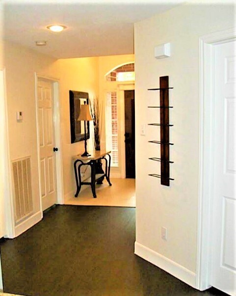 Building Photo - 435 N Rivershire Dr