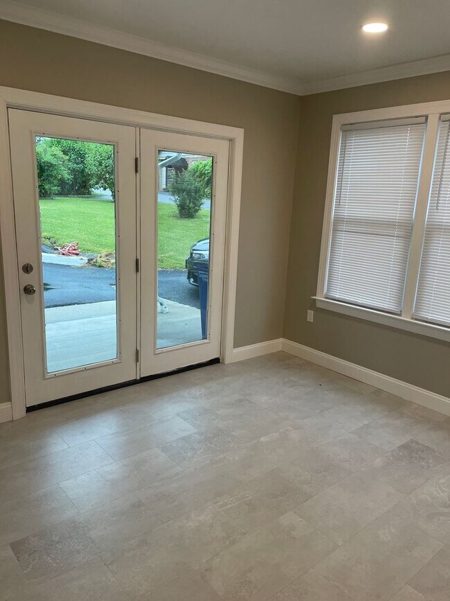 Building Photo - 4 BR 3 BA house on corner lot