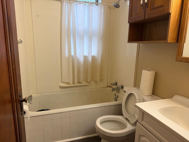 Building Photo - 5918 Arendes Dr