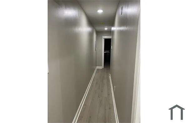 Building Photo - 2144 Bridge St