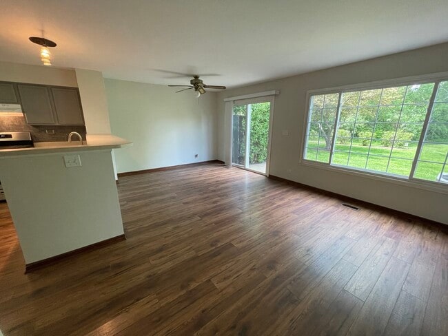 Building Photo - 883 Brompton Ct