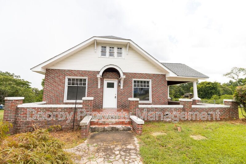 Primary Photo - 2802 Fairview Dr
