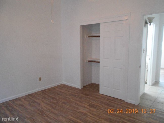 Building Photo - 4600 Beechwood St