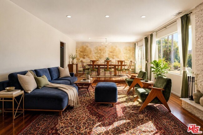 Building Photo - 2657 Zorada Dr