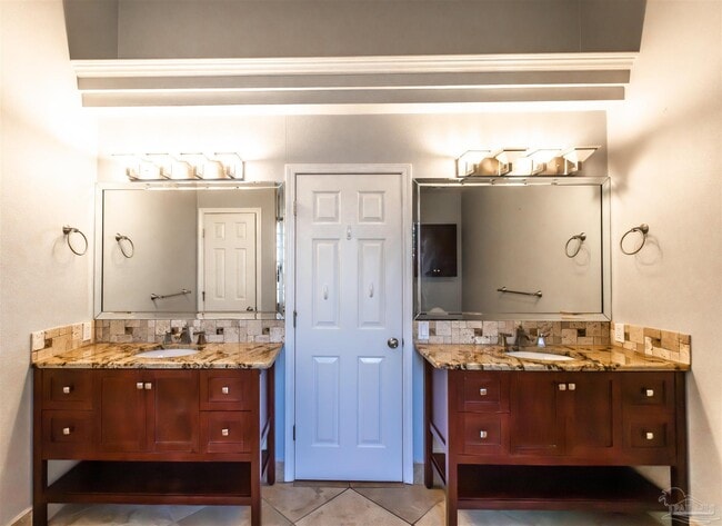 Building Photo - 400 Ridge Wood Cir