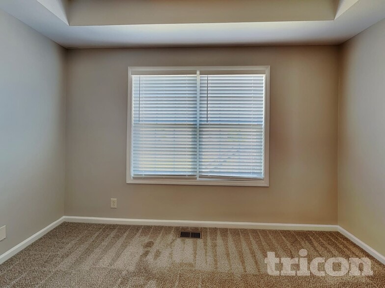 Building Photo - 1037 Dwight Eisenhower Way