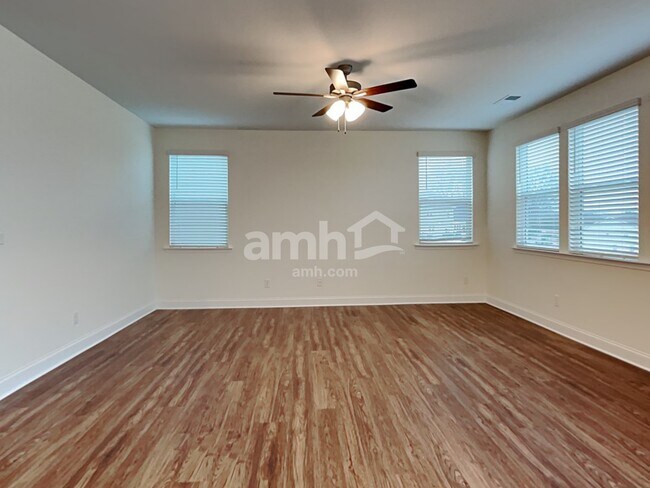 Building Photo - 117 Ashton Dr