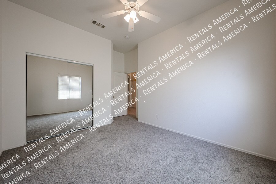 Building Photo - 2318 N Boulder Mountain
