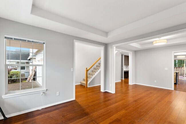 Building Photo - BETHANY 5 bedroom 3 full bath- Beaverton School District- Nike