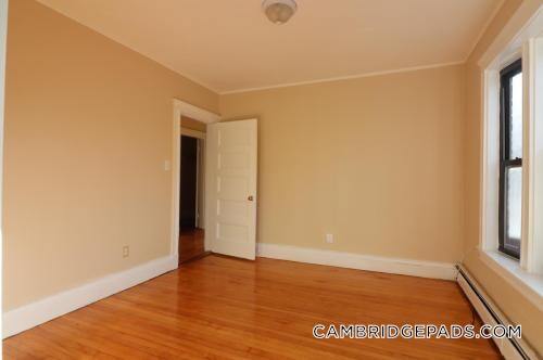 Building Photo - 9 Upland Rd