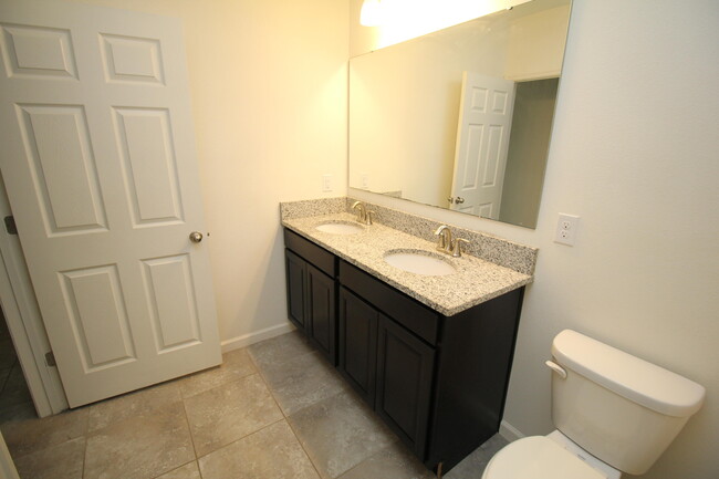Building Photo - 4468 Alligator Flag Cir