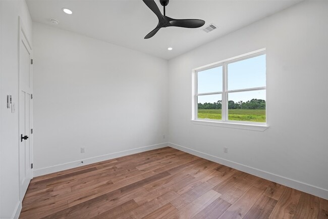 Building Photo - 413 Chuckwagon Trail