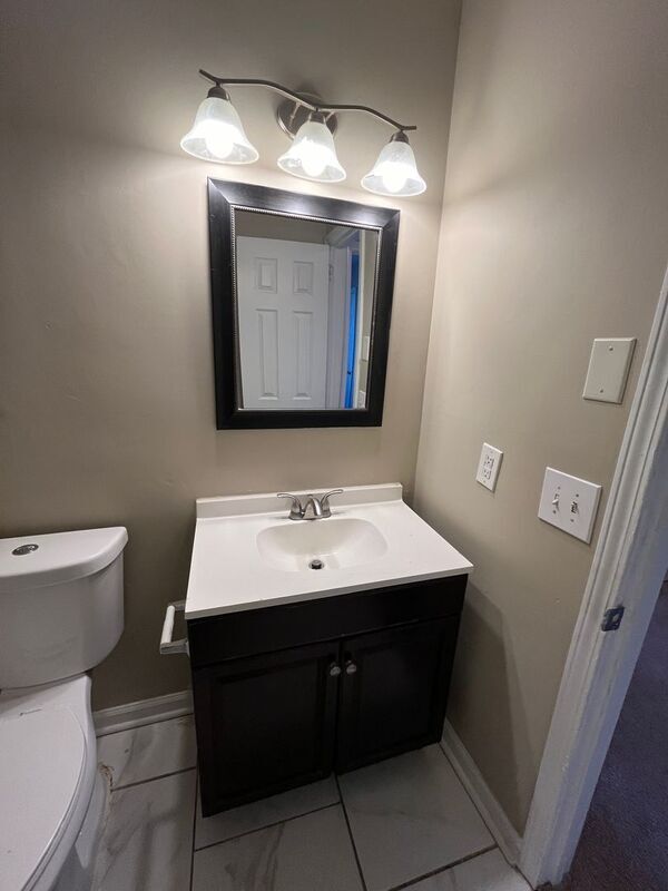 Building Photo - 2542 Highland Trace Dr